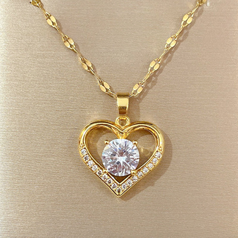 Collier avec pendentif en forme de cœur pour femme